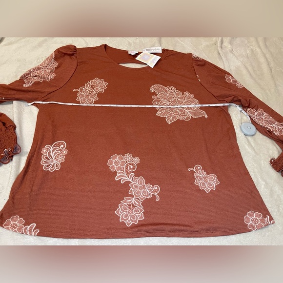 LuLaRoe Josey Smocked Cuff Blouse size 3 XL NWT - Picture 3 of 8
